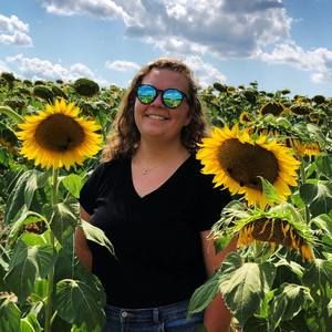 Meet your Posher, Juliana